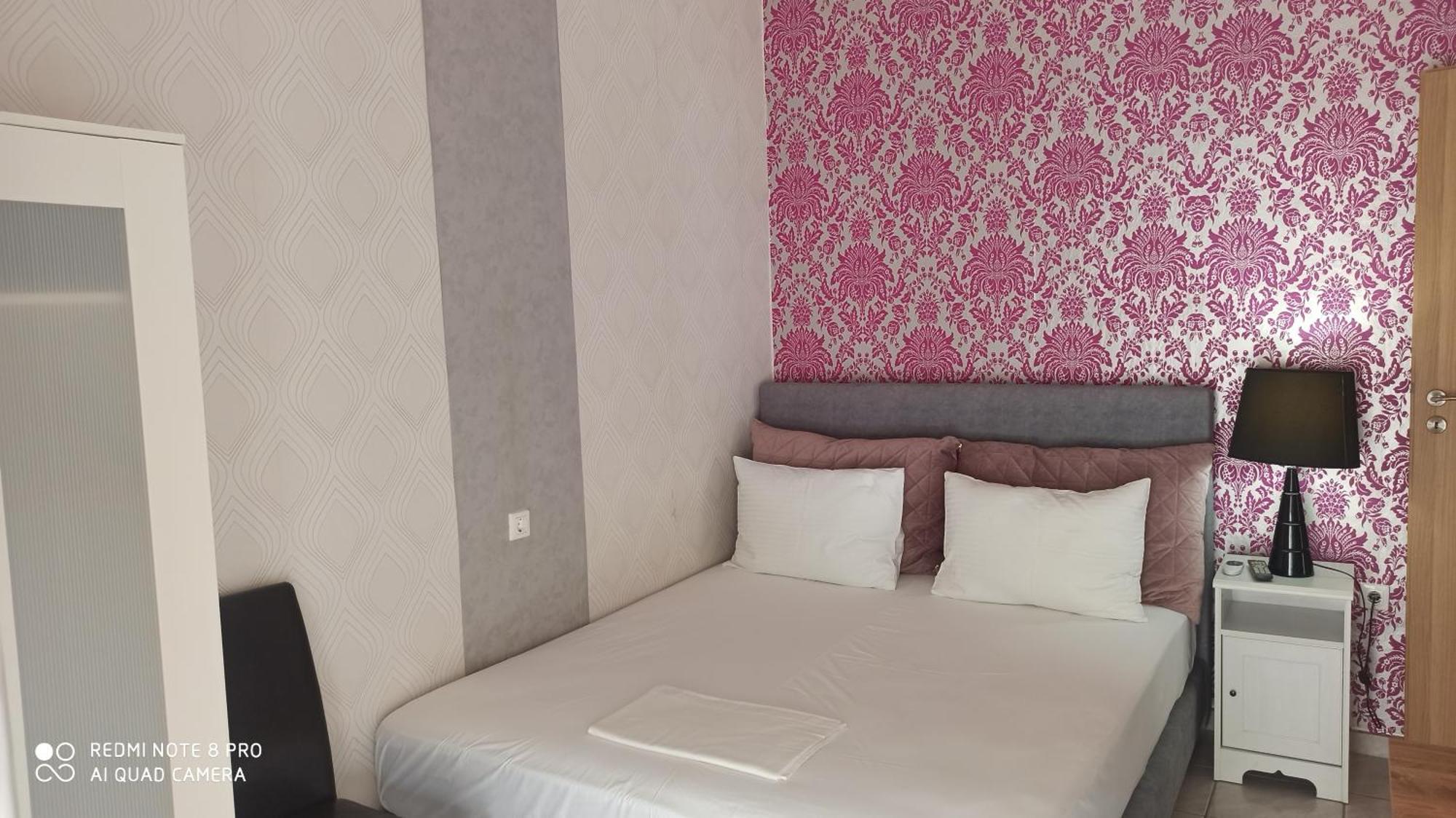 Blu Apartment Glifa  Bagian luar foto