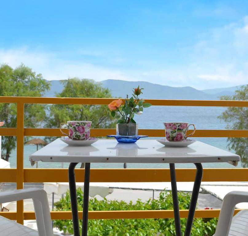 Blu Apartment Glifa  Bagian luar foto